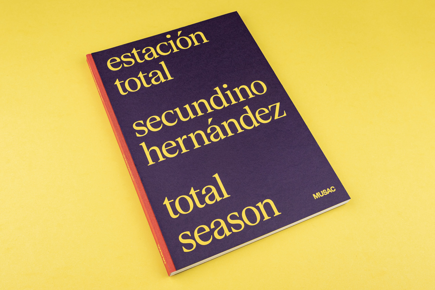 MUSAC Secundino Hernández libro estación total