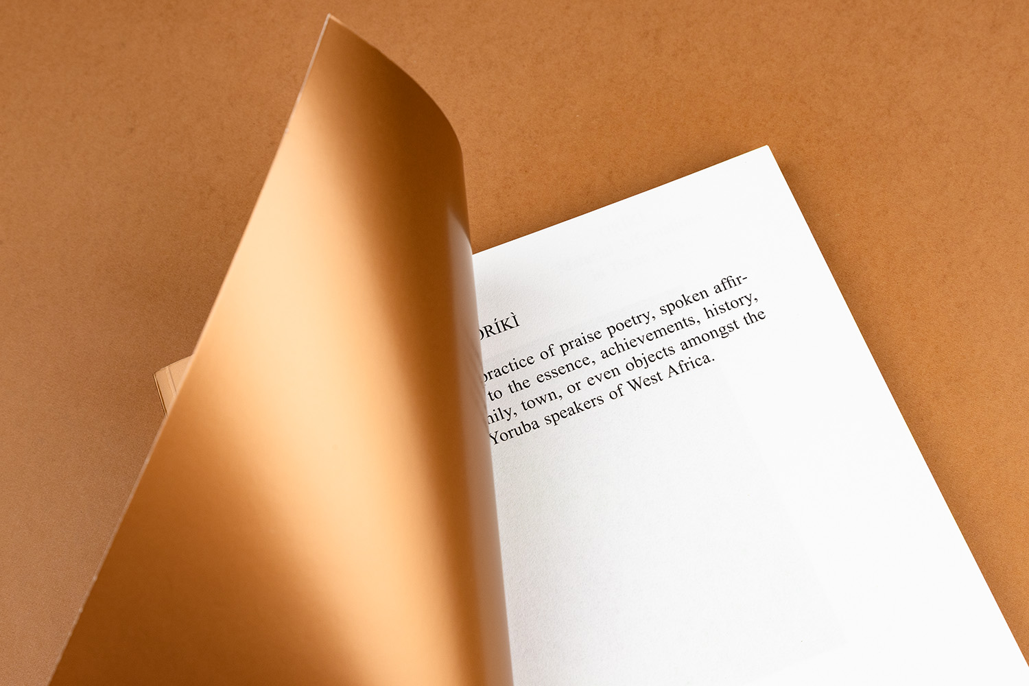 Apartamento Oriki Nifemi special printing finishes