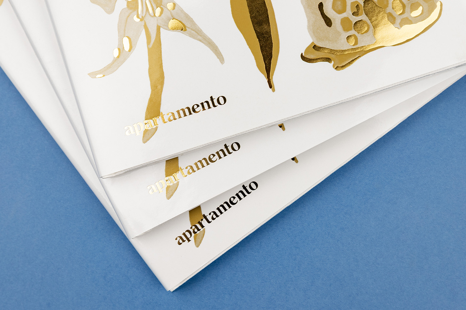 Apartamento gold stamping book
