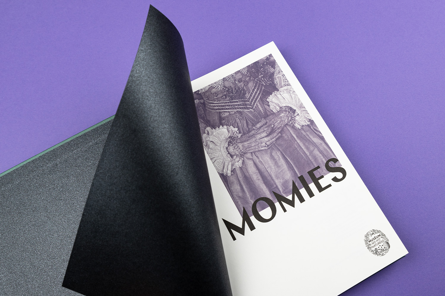 Momies Museum national historie naturelle Sirio Pearl Fedrigoni Paper
