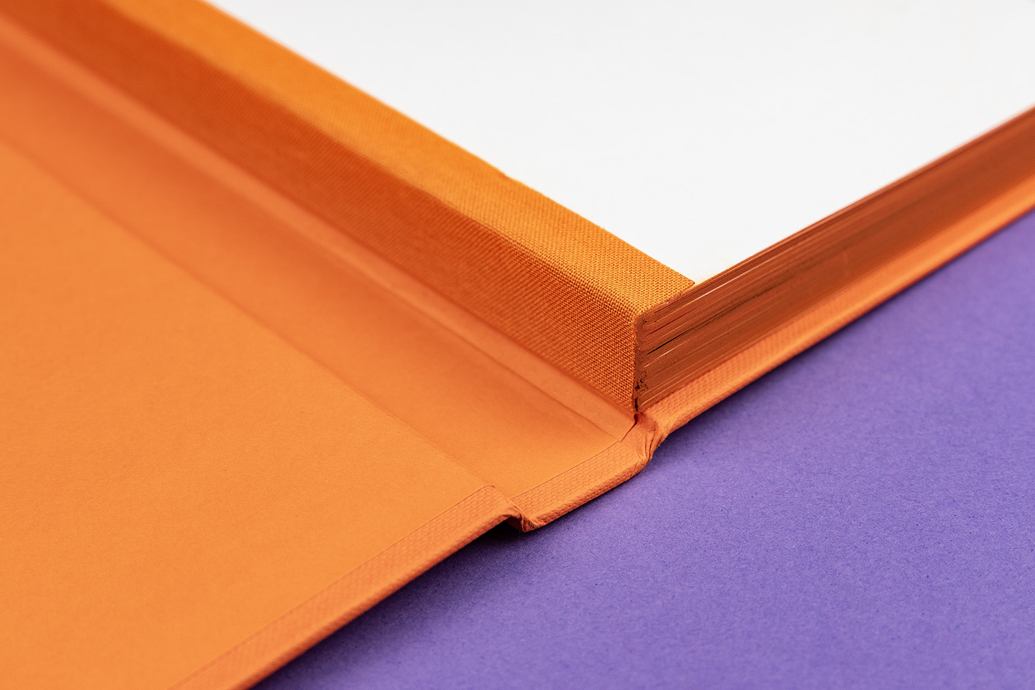 Stoneweg Living swiss binding book